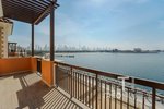 5 bedrooms Townhouse in Jumeirah, UAE No. 28439 - townhouse in Dubai