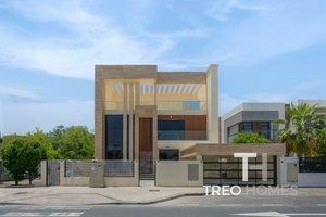 7 bedrooms Villa in Jumeirah Park, UAE No. 28445