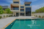 7 bedrooms Villa in Jumeirah Park, UAE No. 28445 - Image 3