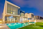 5 bedrooms Villa in Jumeirah Park, UAE No. 28449 - villa in Dubai