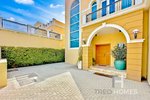 4 bedrooms Villa in Jumeirah Park, UAE No. 28461 - Image 2