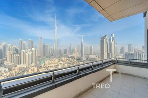 3 bedrooms Penthouse in Burj Khalifa, UAE No. 28473