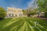 4 bedrooms Villa in Meadows, UAE No. 28478 - villa in Dubai