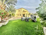 3 bedrooms Villa in Jumeirah Park, UAE No. 28507 - villa in Dubai