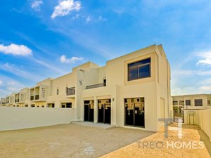 4 bedrooms Villa in Town Square, UAE No. 28602