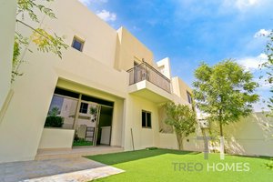 3 bedrooms Townhouse in Town Square, UAE No. 28615