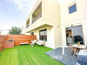 3 bedrooms Townhouse in Town Square, UAE No. 28630