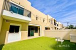 3 bedrooms Townhouse in Town Square, UAE No. 28631 - townhouse in Dubai