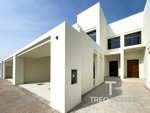 3 bedrooms Townhouse in Town Square, UAE No. 28632 - Image 2