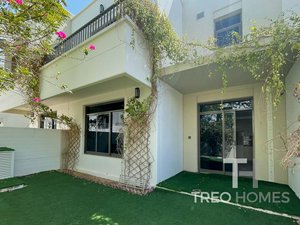 3 bedrooms Townhouse in Town Square, UAE No. 28640
