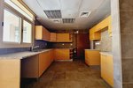 3 bedrooms Townhouse in Abu Dhabi, UAE No. 29109 - Image 4