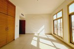 3 bedrooms Townhouse in Abu Dhabi, UAE No. 29109 - Image 12