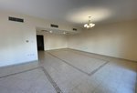 4 bedrooms Villa in Abu Dhabi, UAE No. 29111 - Image 9