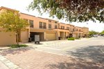 3 bedrooms Townhouse in Abu Dhabi, UAE No. 29201 - townhouse in Dubai