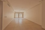 3 bedrooms Townhouse in Abu Dhabi, UAE No. 29201 - Image 2