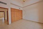 3 bedrooms Townhouse in Abu Dhabi, UAE No. 29201 - Image 8