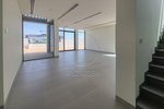 4 bedrooms Villa in Abu Dhabi, UAE No. 29296 - Image 2