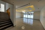 5 bedrooms Villa in Yas Island, UAE No. 29303 - Image 4