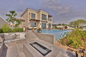 4 bedrooms Villa in Abu Dhabi, UAE No. 29306