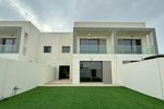 2 bedrooms Townhouse in Yas Island, UAE No. 29330 - townhouse in Dubai
