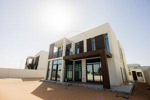 4 bedrooms Villa in Abu Dhabi, UAE No. 29453