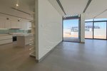 4 bedrooms Villa in Abu Dhabi, UAE No. 29453 - Image 11