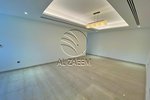 7 bedrooms Villa in The Marina, UAE No. 29642 - Image 19