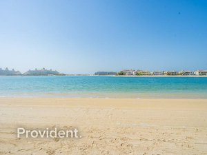 5 bedrooms Villa in Palm Jumeirah, UAE No. 2970