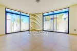 5 bedrooms Villa in Yas Island, UAE No. 29708 - Image 4