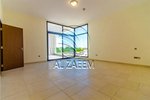 5 bedrooms Villa in Yas Island, UAE No. 29708 - Image 15