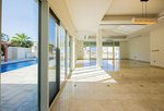 6 bedrooms Villa in The Marina, UAE No. 29732 - Image 2