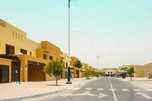 4 bedrooms Villa in Abu Dhabi, UAE No. 29796