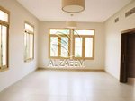 5 bedrooms Villa in Abu Dhabi, UAE No. 29903 - Image 5