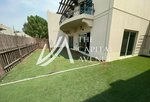 4 bedrooms Villa in Abu Dhabi, UAE No. 30159 - villa in Dubai