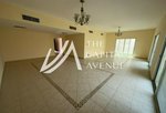 4 bedrooms Villa in Abu Dhabi, UAE No. 30159 - Image 2