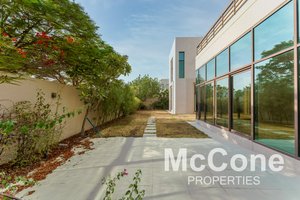 5 bedrooms Villa in Meydan, UAE No. 30241