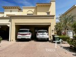 4 bedrooms Villa in Reem, UAE No. 30559 - villa in Dubai