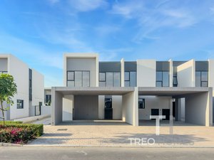 4 bedrooms Townhouse in Dubai Land, UAE No. 30561