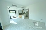 4 bedrooms Townhouse in Dubai Land, UAE No. 30563 - Image 3