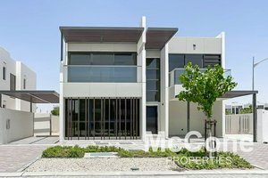 6 bedrooms Villa in Dubai, UAE No. 30661