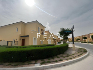 3 bedrooms Villa in Dubai Land, UAE No. 30894