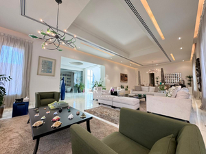 7 bedrooms Villa in Umm Suqeim, UAE No. 30945