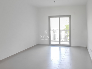 3 bedrooms Apartment in Town Square, UAE No. 30948