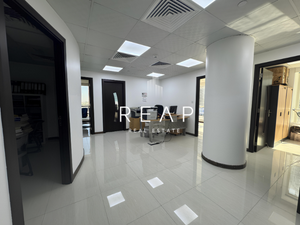 126.9m² Office in Jumeirah Lake Towers, UAE No. 30960