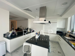 4 bedrooms Apartment in Business Bay, UAE No. 31001 - Image 7
