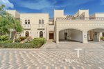 4 bedrooms Villa in Mudon, UAE No. 31359 - villa in Dubai