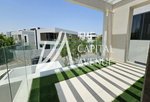 4 bedrooms Villa in Yas Island, UAE No. 31724 - Image 2