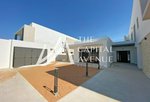 5 bedrooms Villa in Yas Island, UAE No. 31744 - Image 4