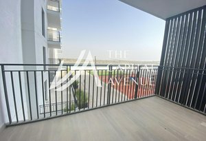 Studio in Yas Island, UAE No. 31770