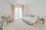 3 bedrooms Townhouse in Town Square, UAE No. 32206 - Image 2